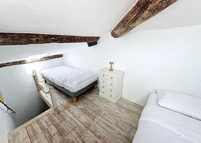 Апартаменты App'art Vieil Антиб